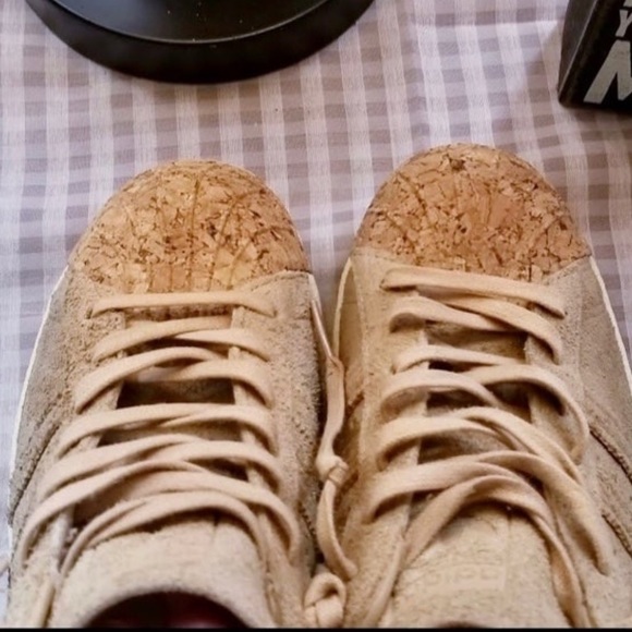 Adidas RETRO SUPERSTAR SHELLTOES | TAN SUEDE W/ CORK SHELL TOES (dead stock) - Picture 6 of 11